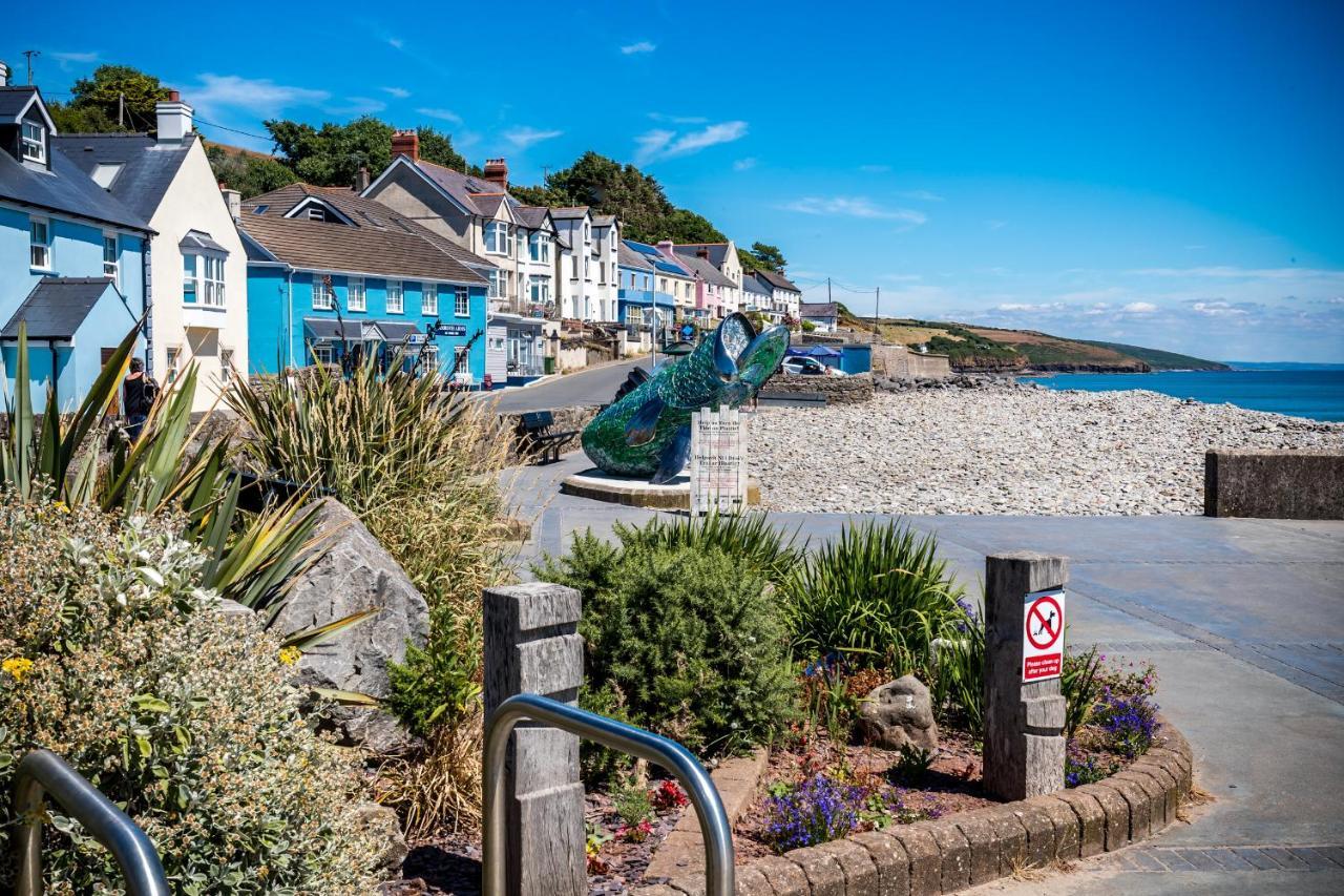 Temple Bar Apartment - Sea Front Views Amroth Exterior photo